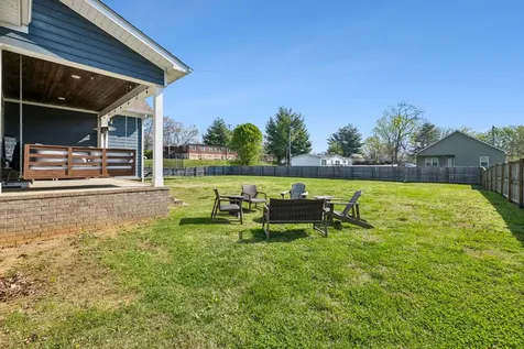 702 Forrest Drive Tullahoma TN 37388