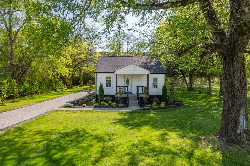 623 Belfast Street Lewisburg TN 37091