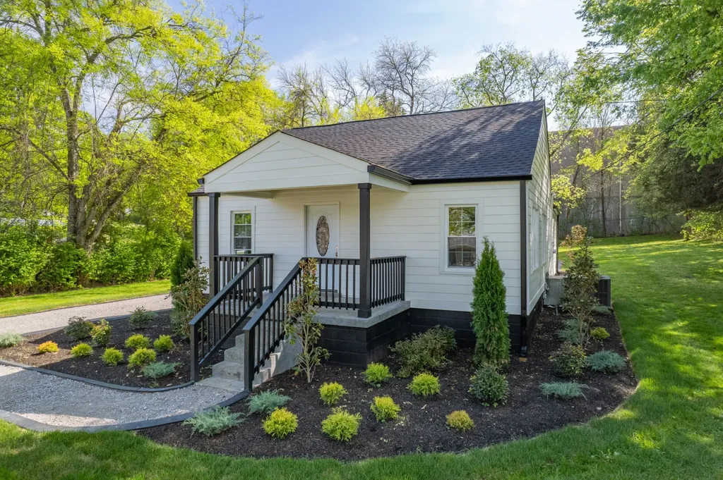 623 Belfast Street Lewisburg TN 37091