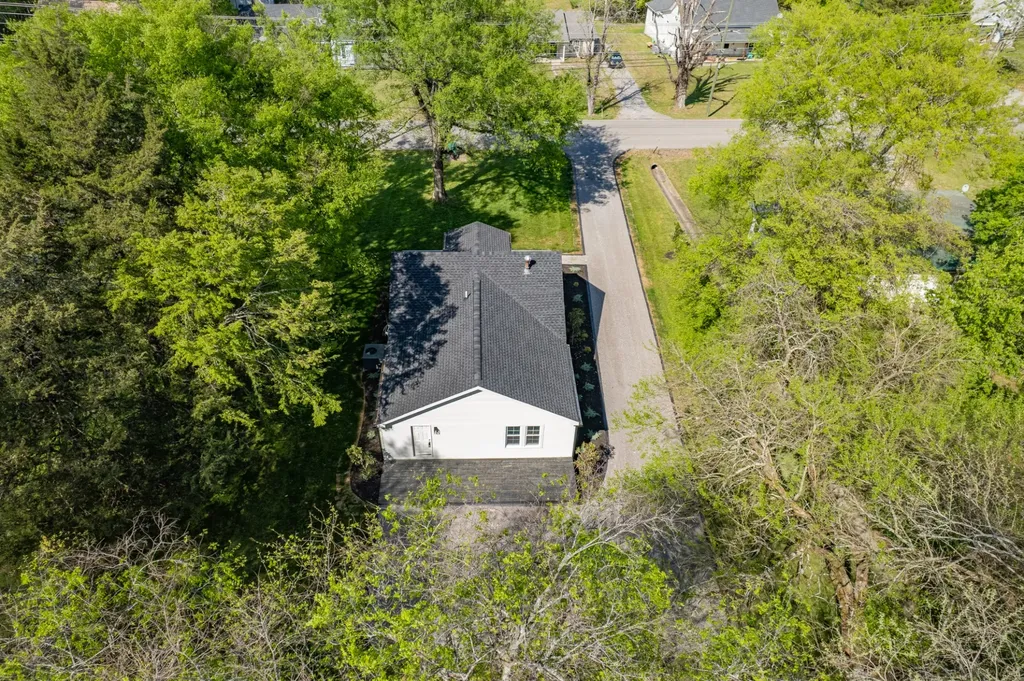 623 Belfast Street Lewisburg TN 37091