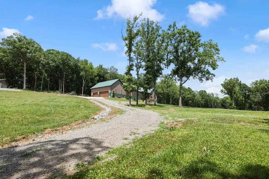 2095 Linwood Road Watertown TN 37184