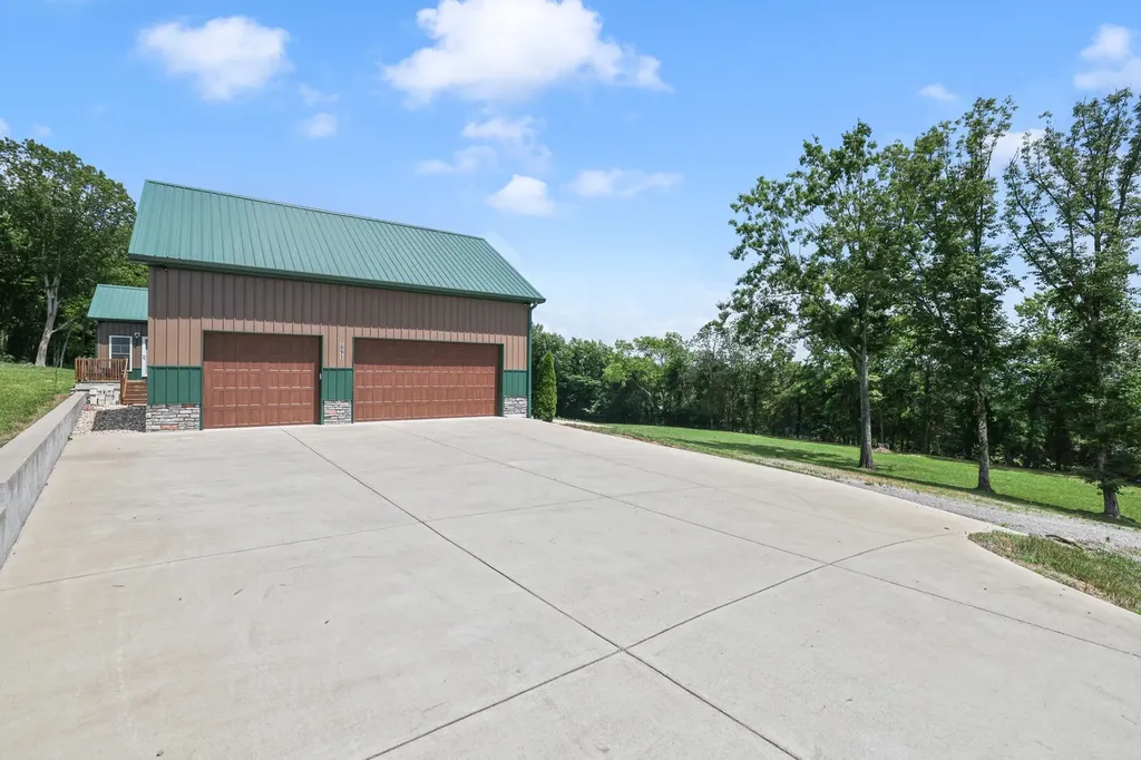 2095 Linwood Road Watertown TN 37184