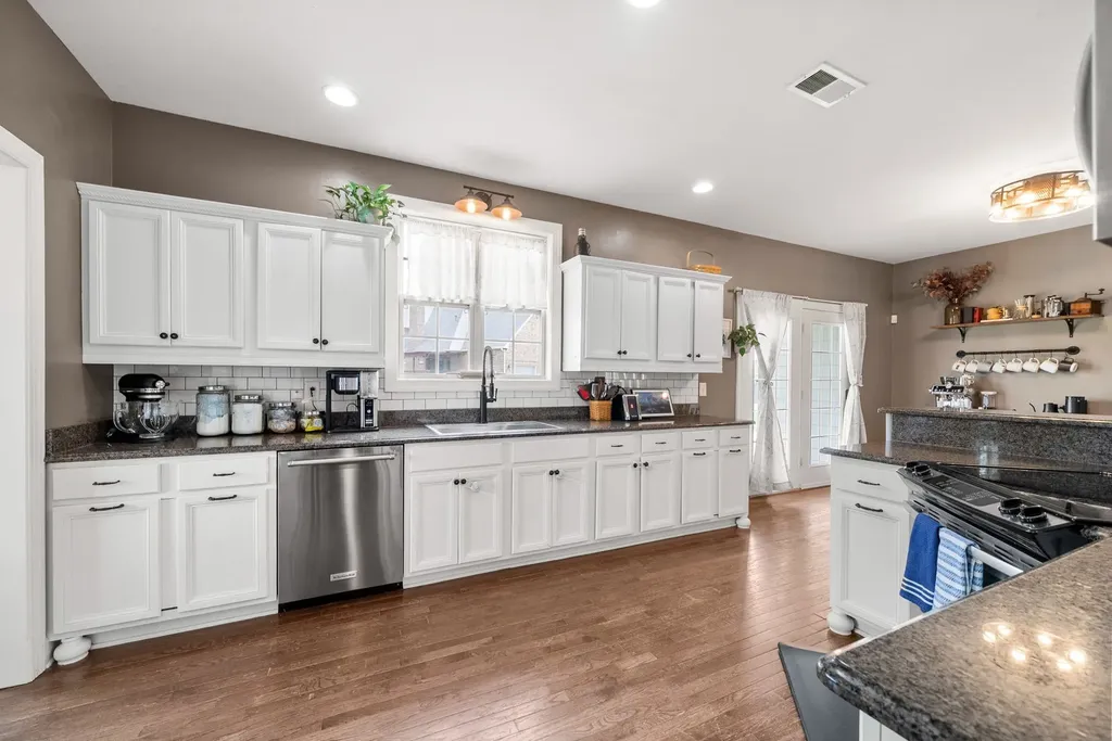 1154 Buggy Cove Clarksville TN 37043