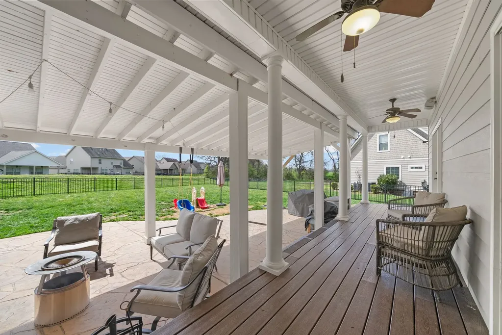 1154 Buggy Cove Clarksville TN 37043