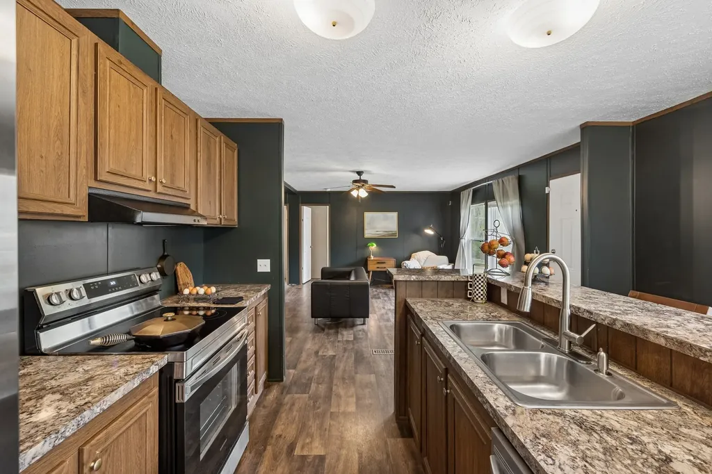 805 Harris Road Dickson TN 37055