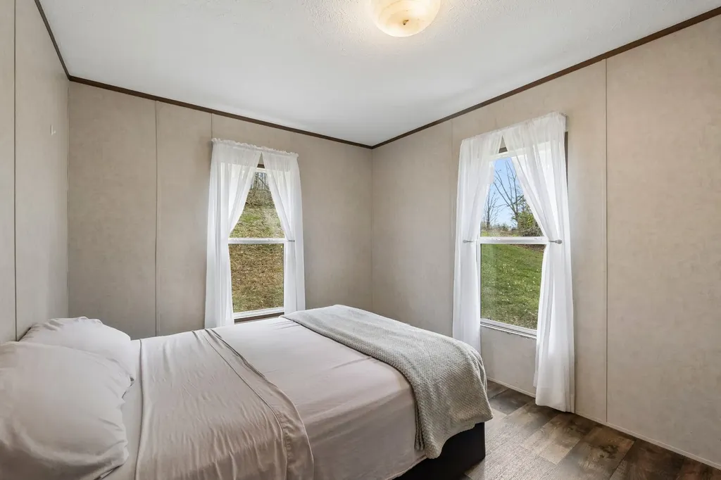 805 Harris Road Dickson TN 37055