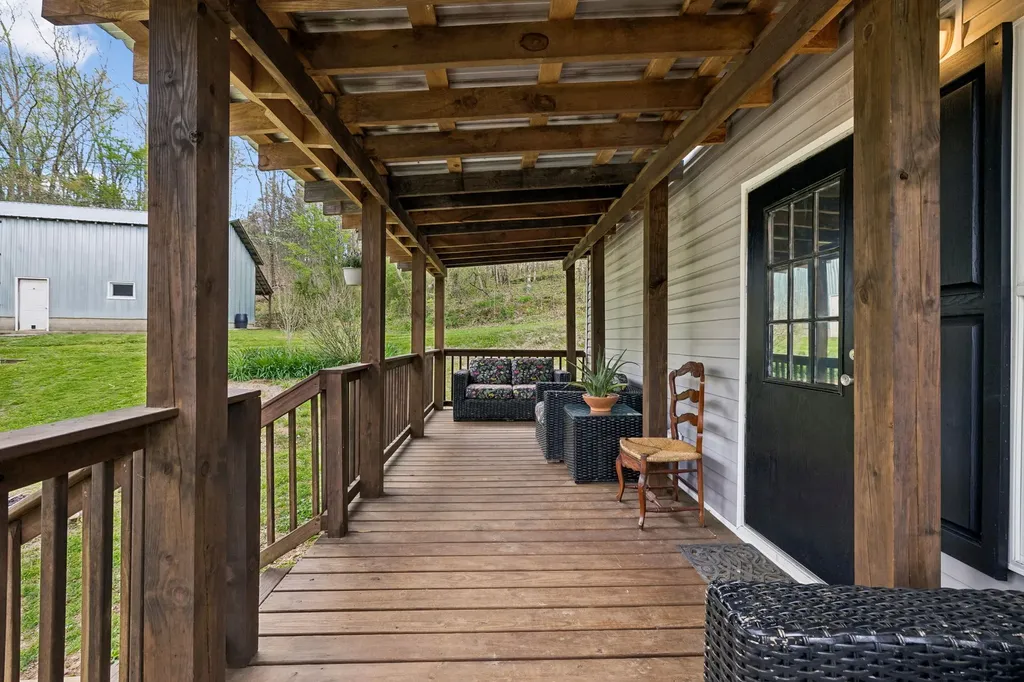 805 Harris Road Dickson TN 37055