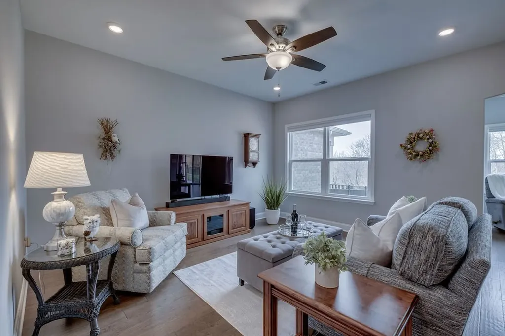 894 Meadowcrest Way Lebanon TN 37090