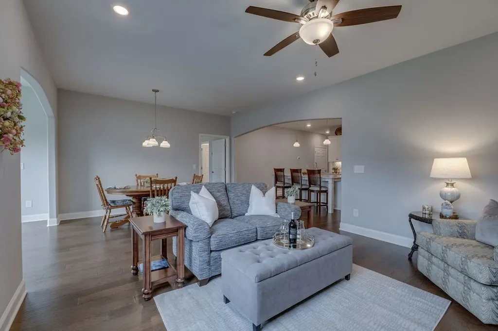 894 Meadowcrest Way Lebanon TN 37090