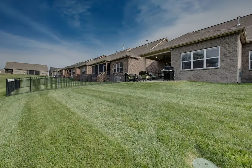894 Meadowcrest Way Lebanon TN 37090