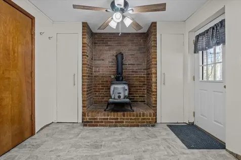 105 Clearwater Drive Tennessee Ridge TN 37178