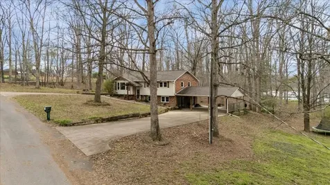 105 Clearwater Drive Tennessee Ridge TN 37178