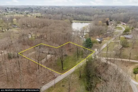 105 Clearwater Drive Tennessee Ridge TN 37178