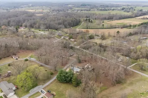 105 Clearwater Drive Tennessee Ridge TN 37178