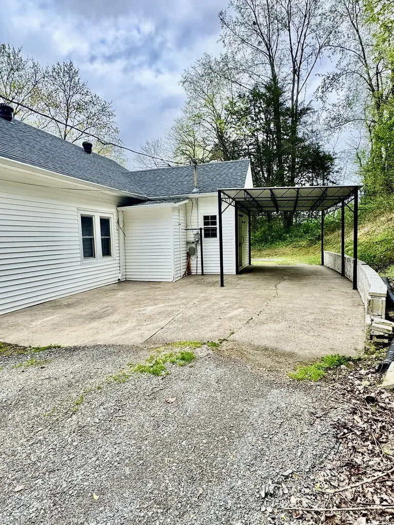 260 Defeated Creek Highway Carthage TN 37030