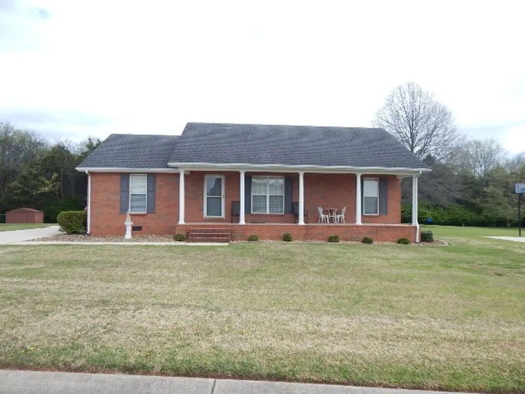 385 Creek Lane Mcminnville TN 37110