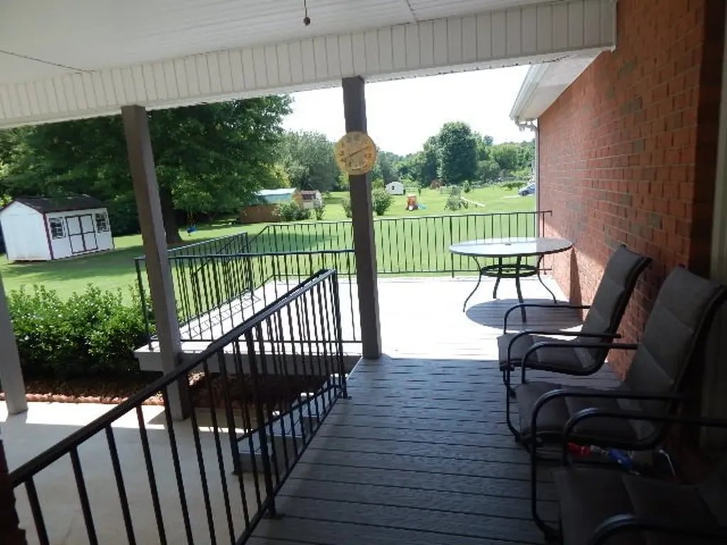 385 Creek Lane Mcminnville TN 37110