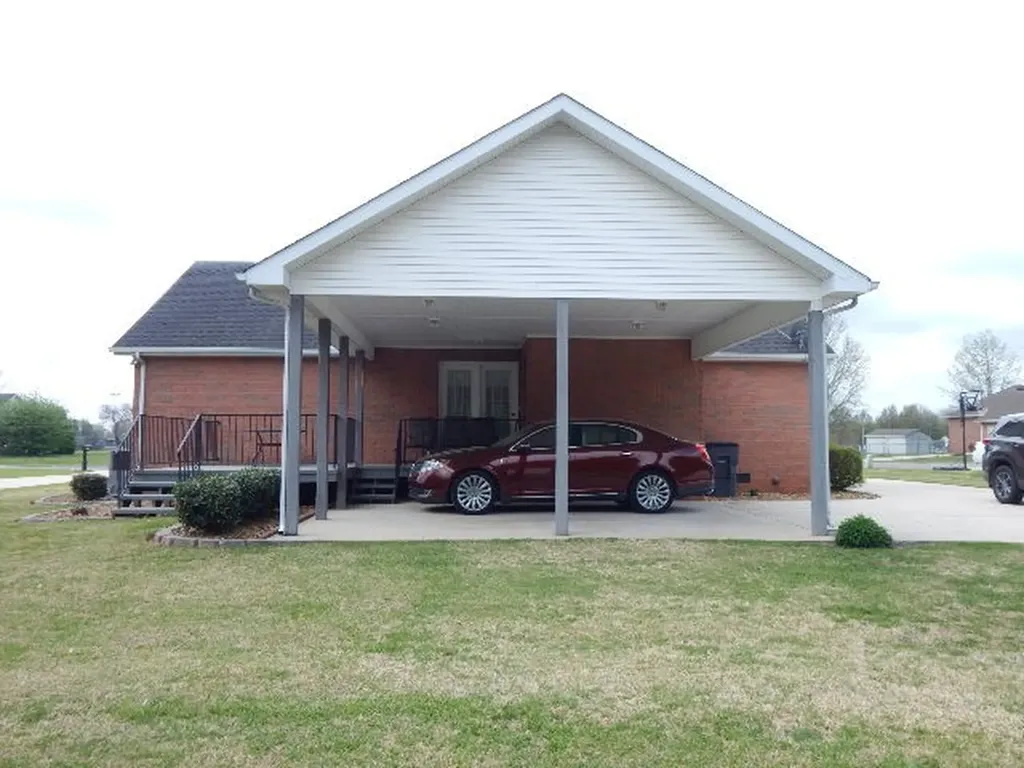 385 Creek Lane Mcminnville TN 37110