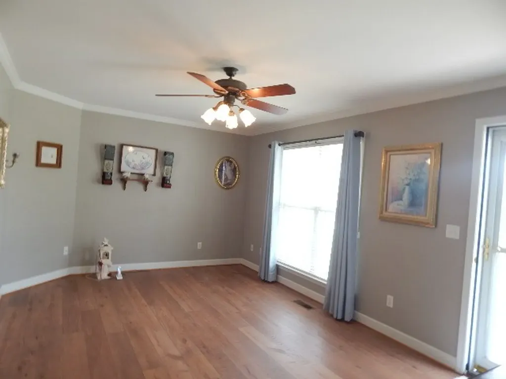 385 Creek Lane Mcminnville TN 37110