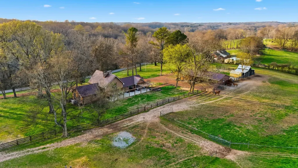 2830 Lockertsville Road Ashland City TN 37015