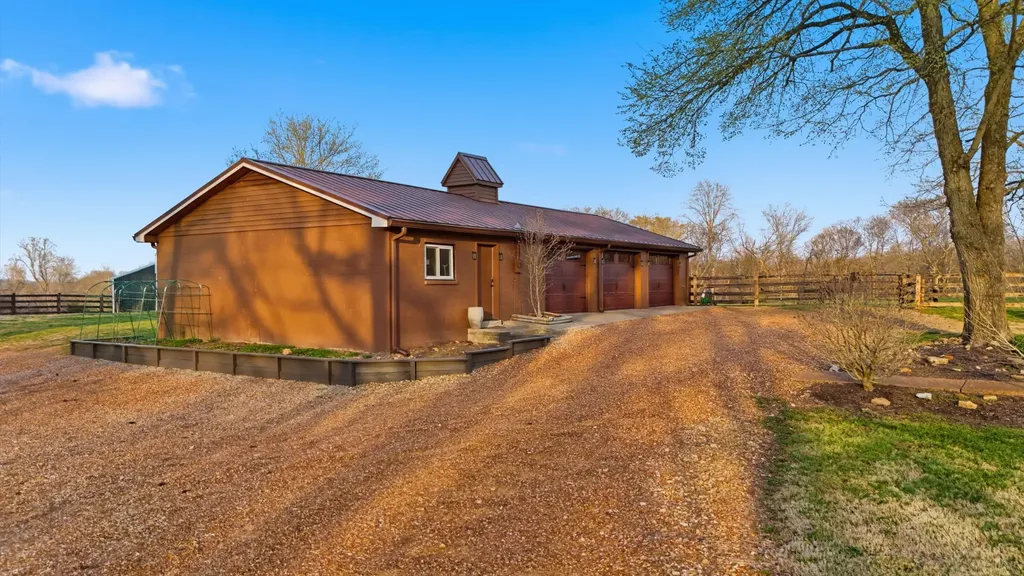 2830 Lockertsville Road Ashland City TN 37015