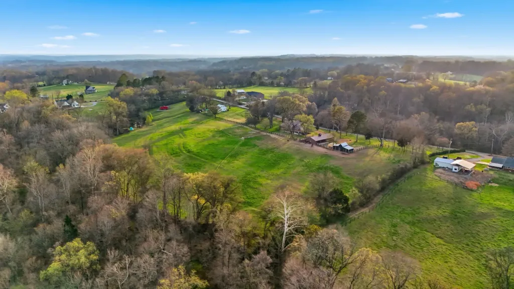 2830 Lockertsville Road Ashland City TN 37015