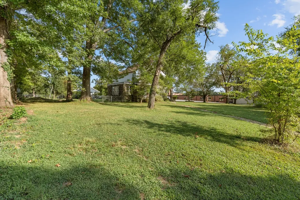 307 College Ave, E Carthage TN 37030