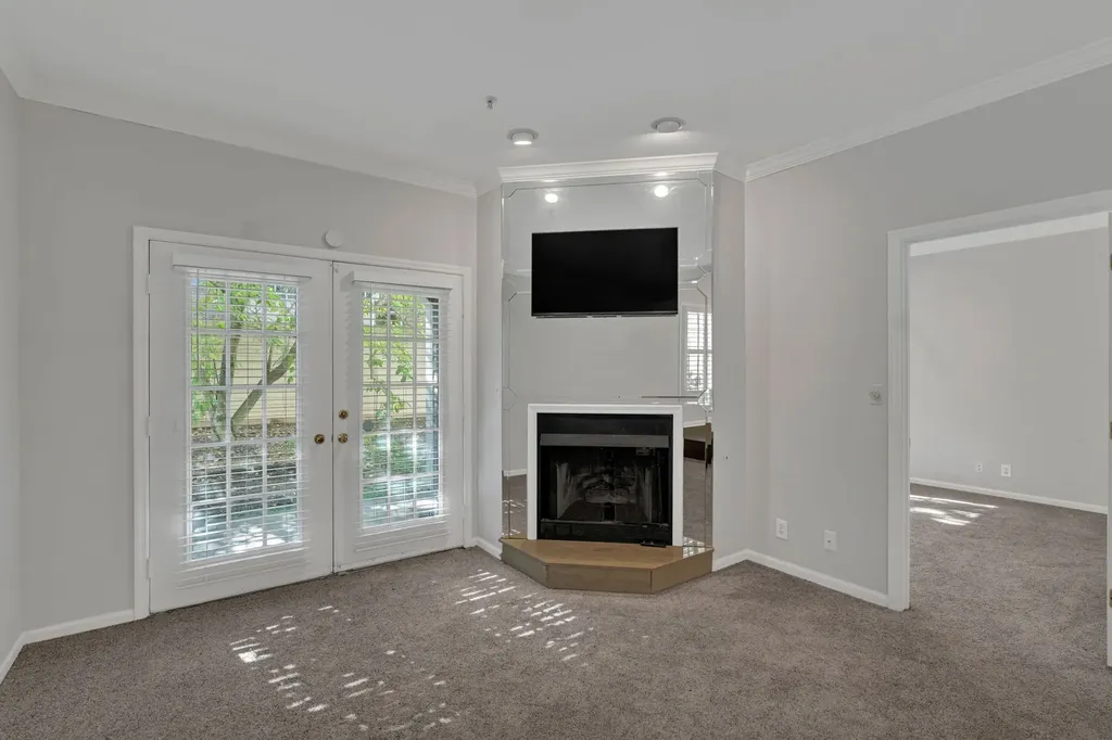 107 W End Place Nashville TN 37205