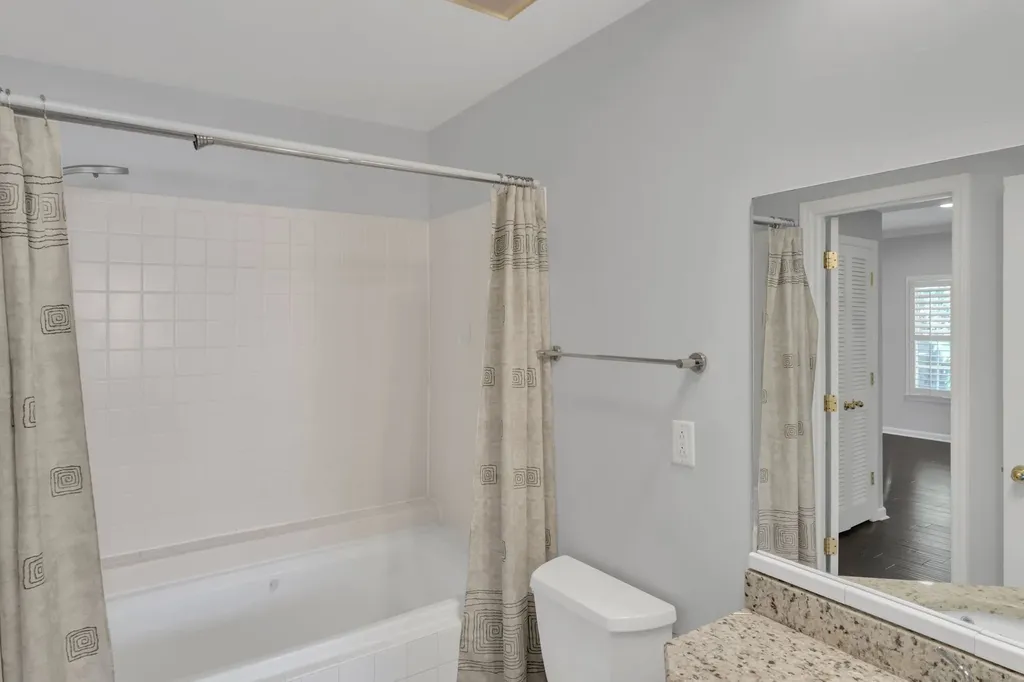 107 W End Place Nashville TN 37205