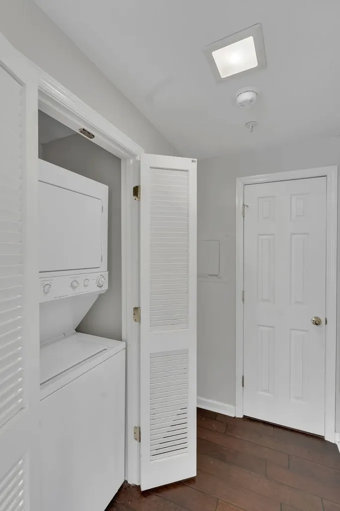 107 W End Place Nashville TN 37205