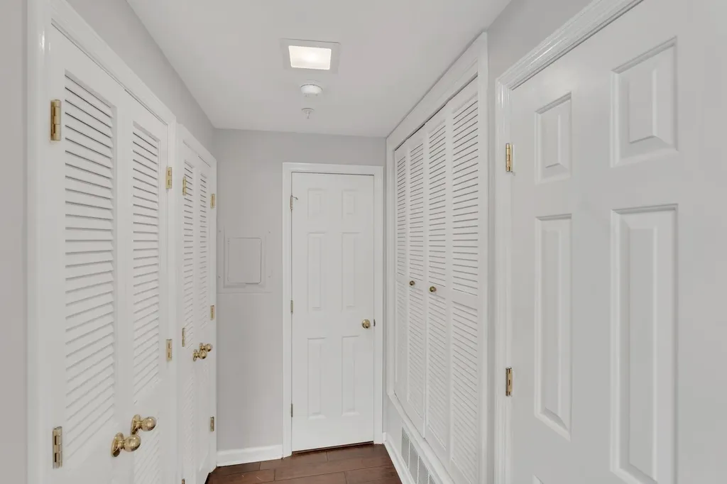 107 W End Place Nashville TN 37205
