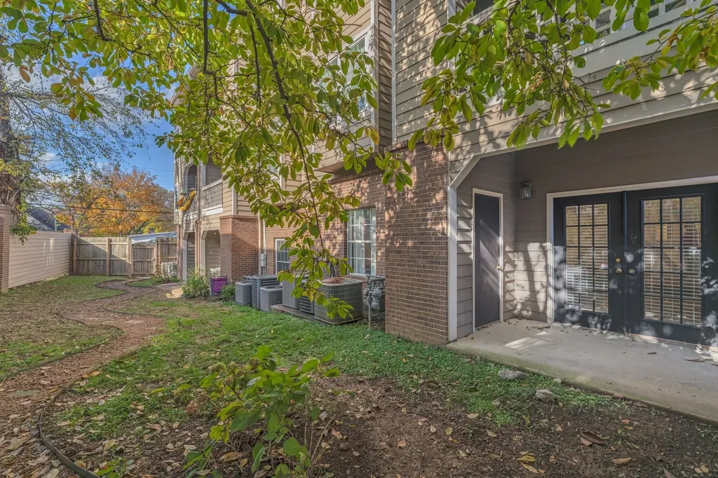 107 W End Place Nashville TN 37205