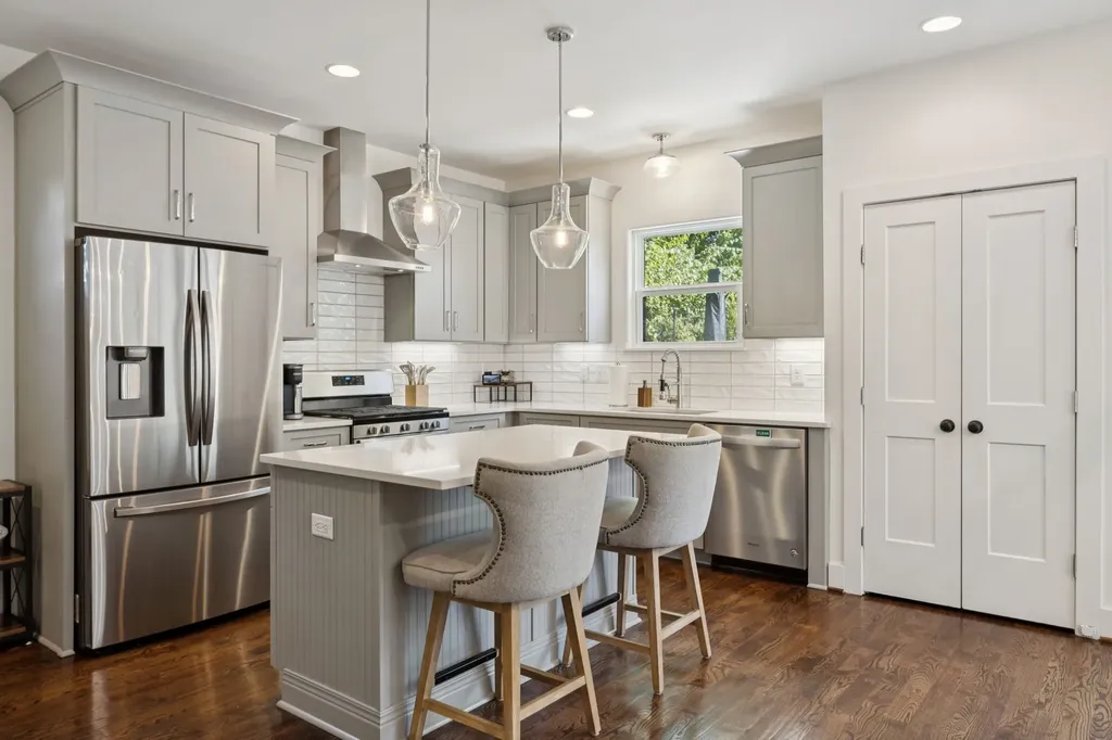 506B E Bend Drive Nashville TN 37209