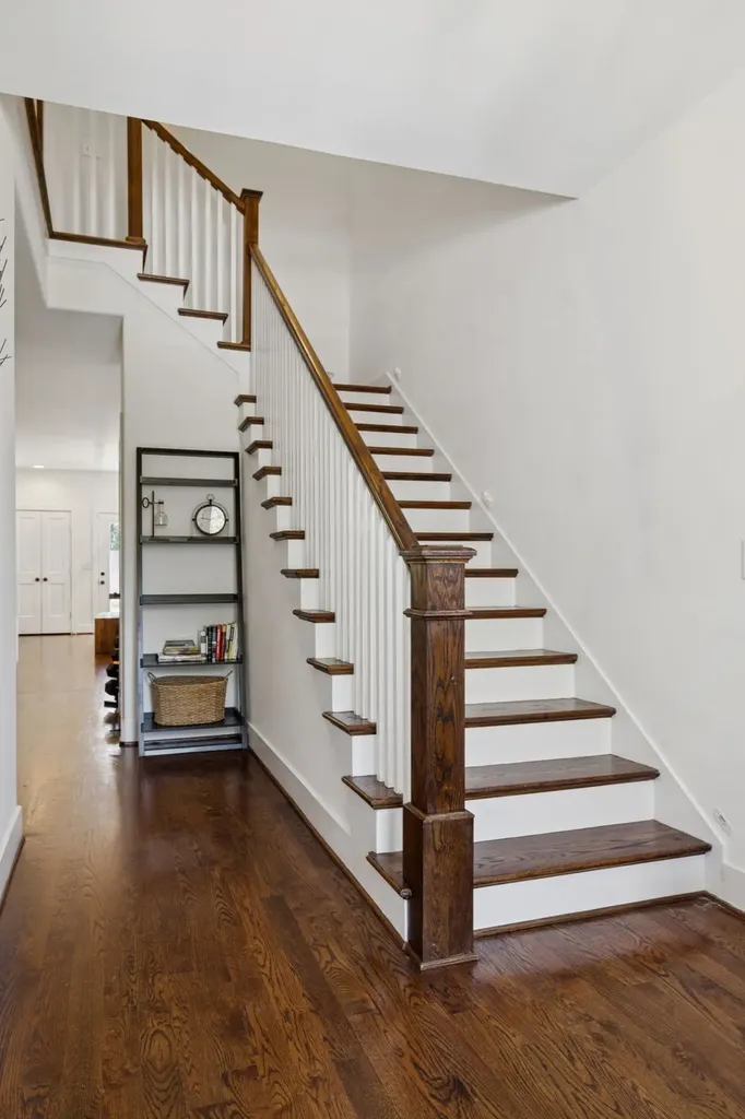 506B E Bend Drive Nashville TN 37209