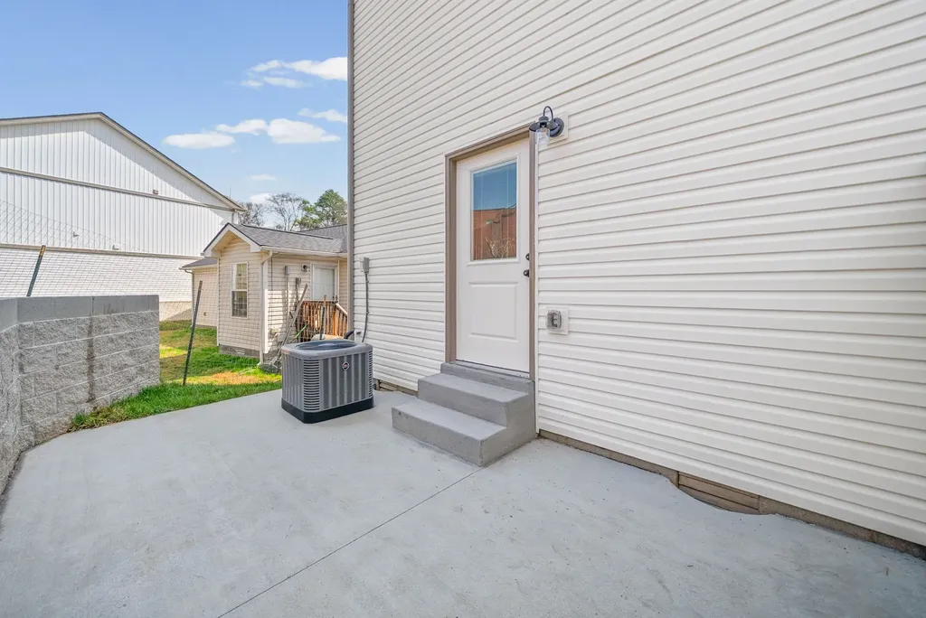 320 S 7th Street Clarksville TN 37040
