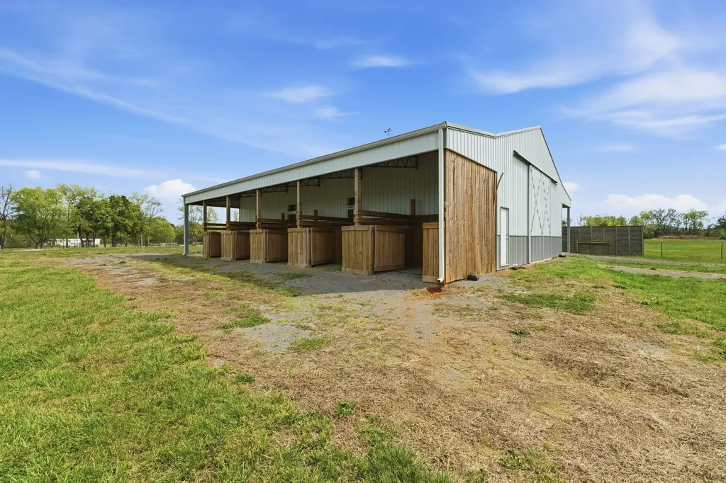 8516 Lowe Christiana Road Christiana TN 37037