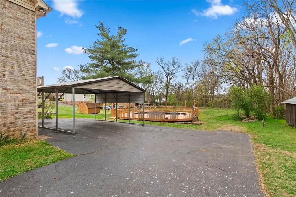 301 Andes Drive Columbia TN 38401