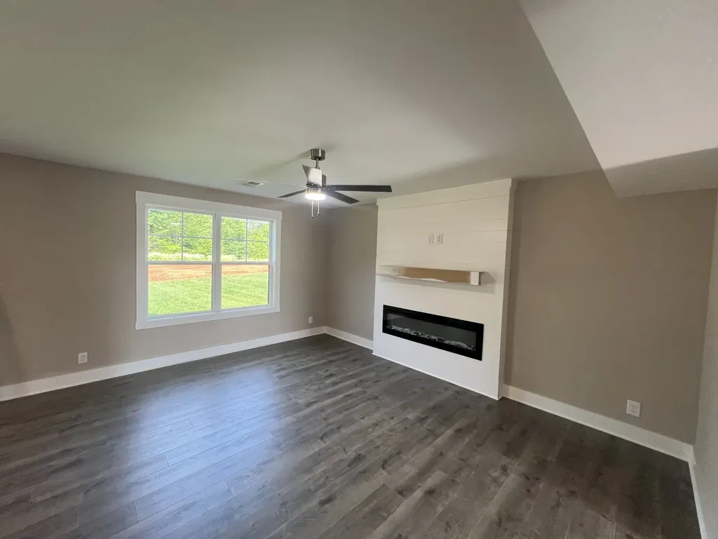 331 Cardinal Creek Clarksville TN 37040