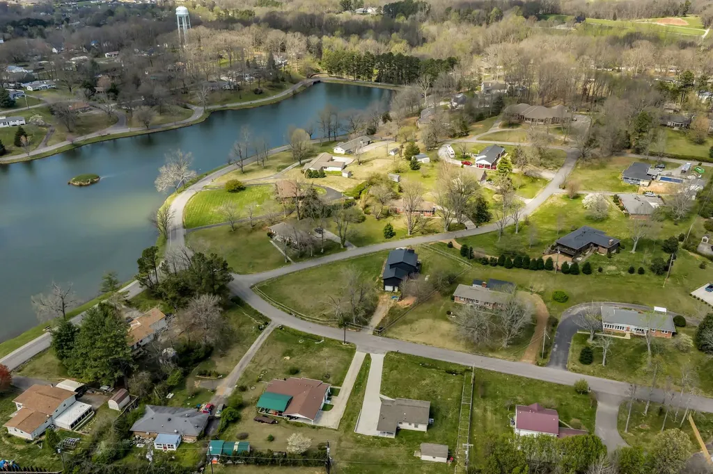 108 Lake Valley Road Dickson TN 37055