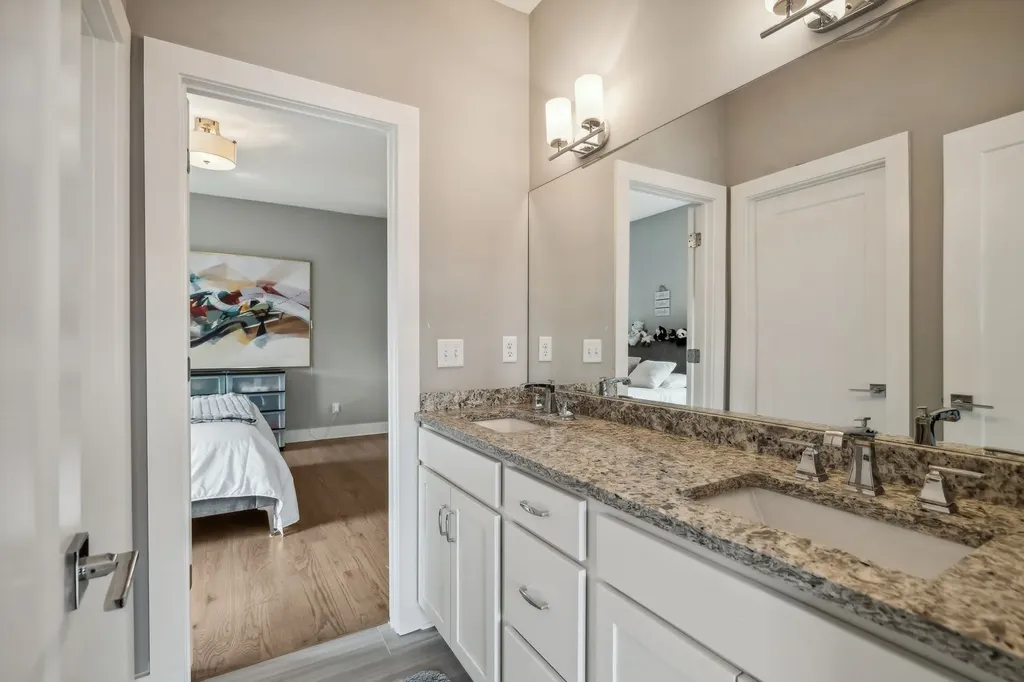 1211A Sigler Street Nashville TN 37203