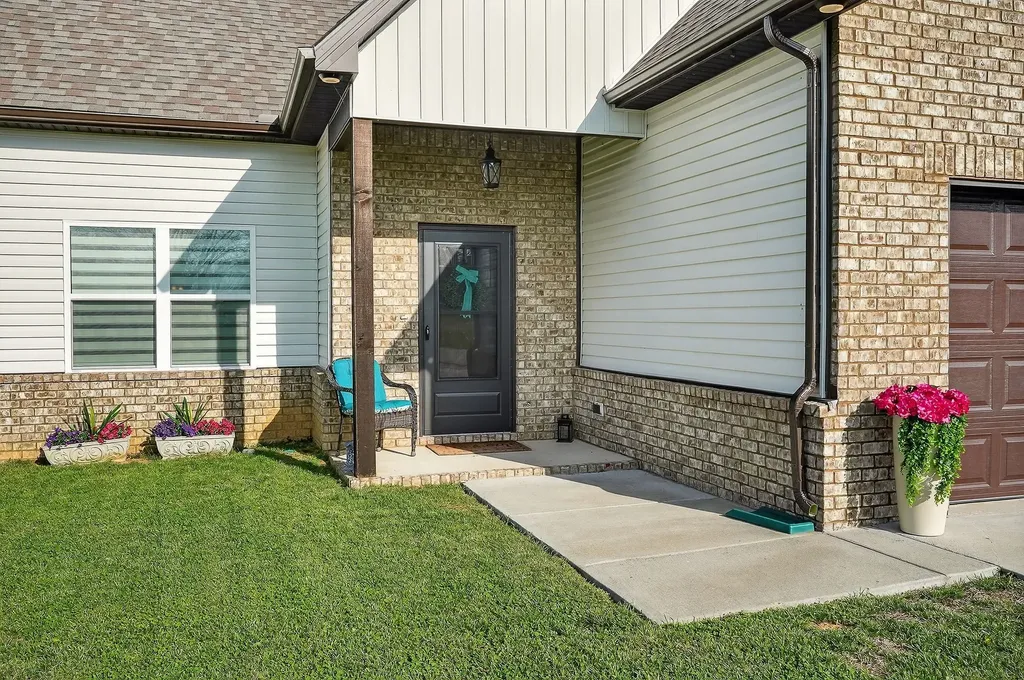 235 Villa Street Smithville TN 37166