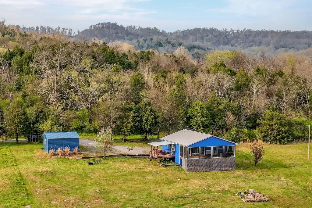 6076 Granville Highway Granville TN 38564