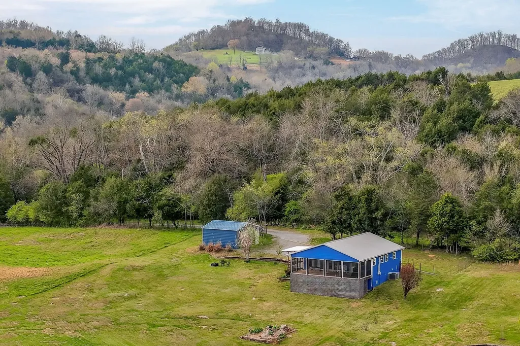 6076 Granville Highway Granville TN 38564