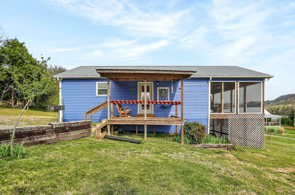 6076 Granville Highway Granville TN 38564