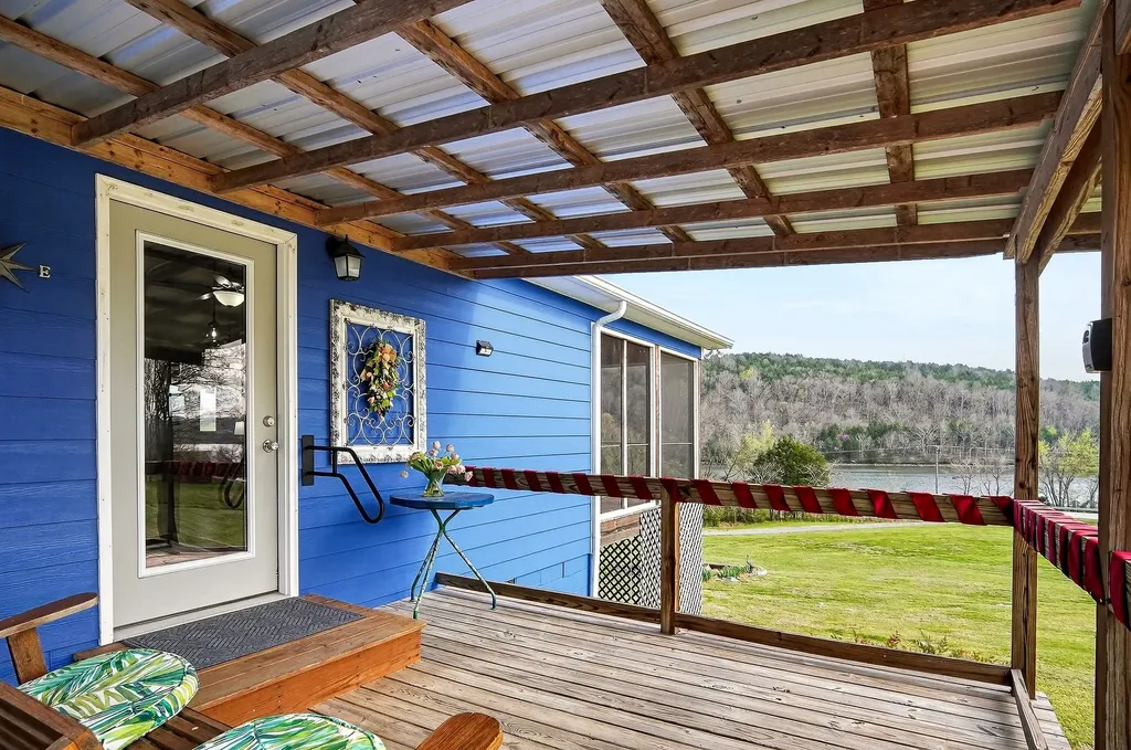 6076 Granville Highway Granville TN 38564