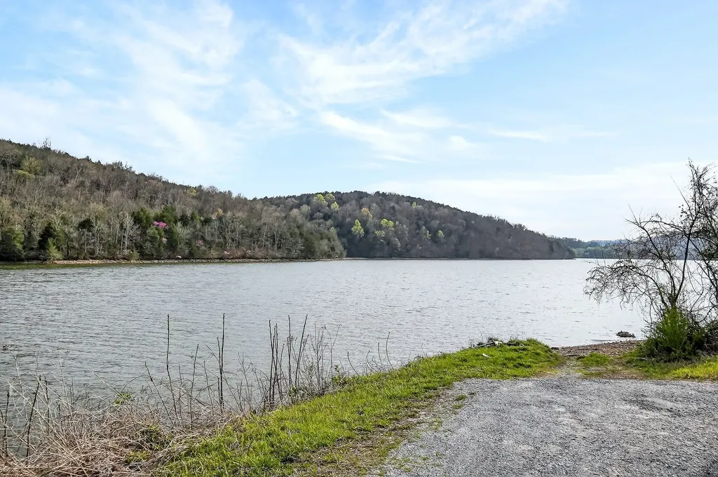 6076 Granville Highway Granville TN 38564