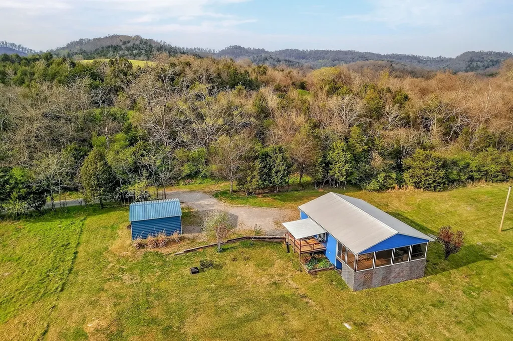 6076 Granville Highway Granville TN 38564