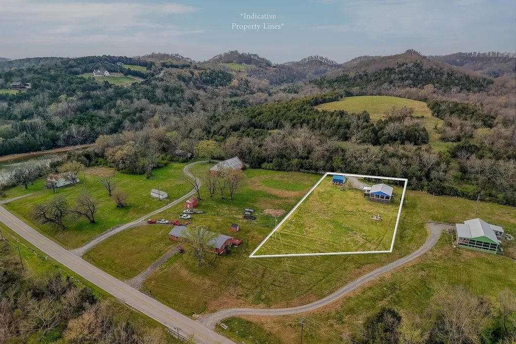 6076 Granville Highway Granville TN 38564