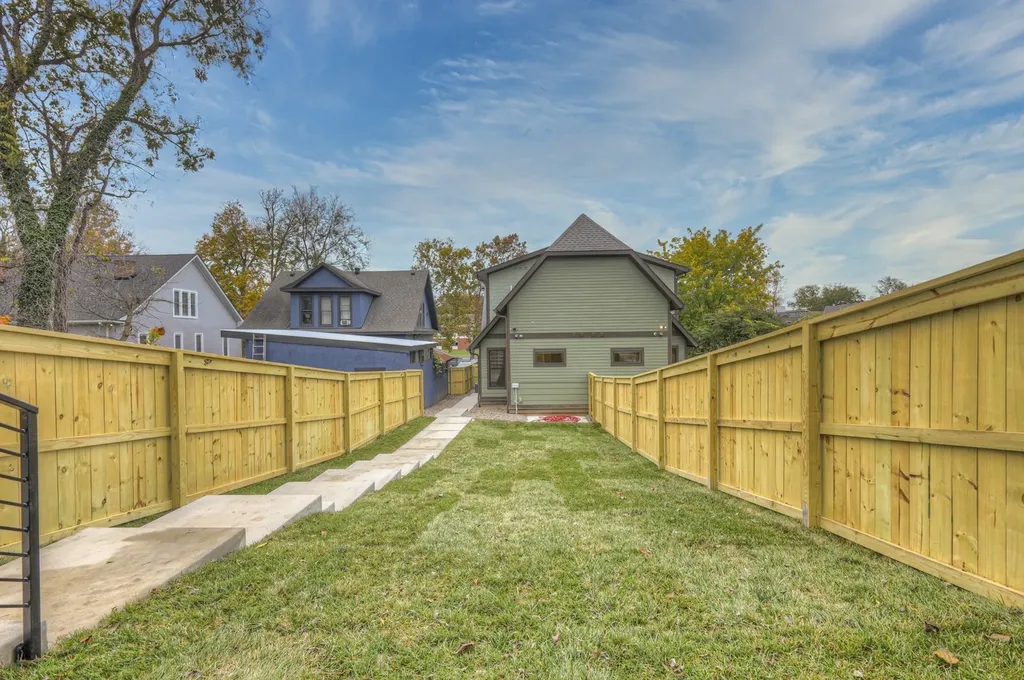 821 Acklen Avenue Nashville TN 37203