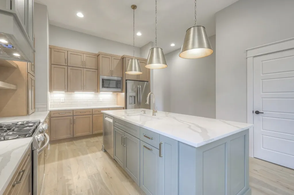 821 Acklen Avenue Nashville TN 37203